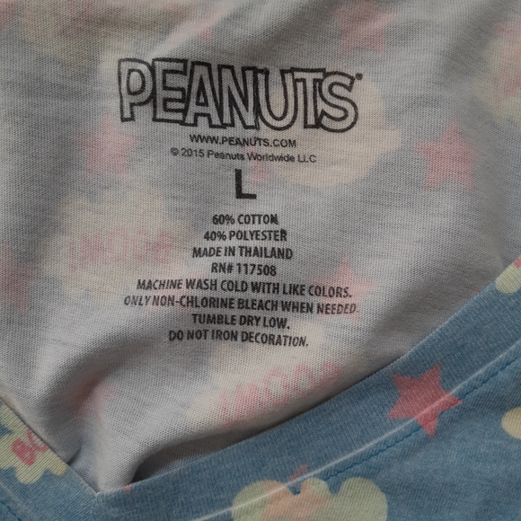 Peanuts V-Neck Tee, Charlie Brown, Size L - Picture 5 of 5